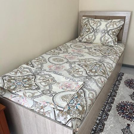 In Center Of Bukhara Family Guest House Mirg'Iyos Екстериор снимка