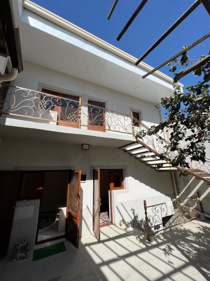 In Center Of Bukhara Family Guest House Mirg'Iyos Екстериор снимка
