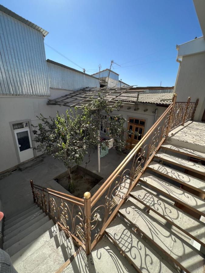 In Center Of Bukhara Family Guest House Mirg'Iyos Екстериор снимка
